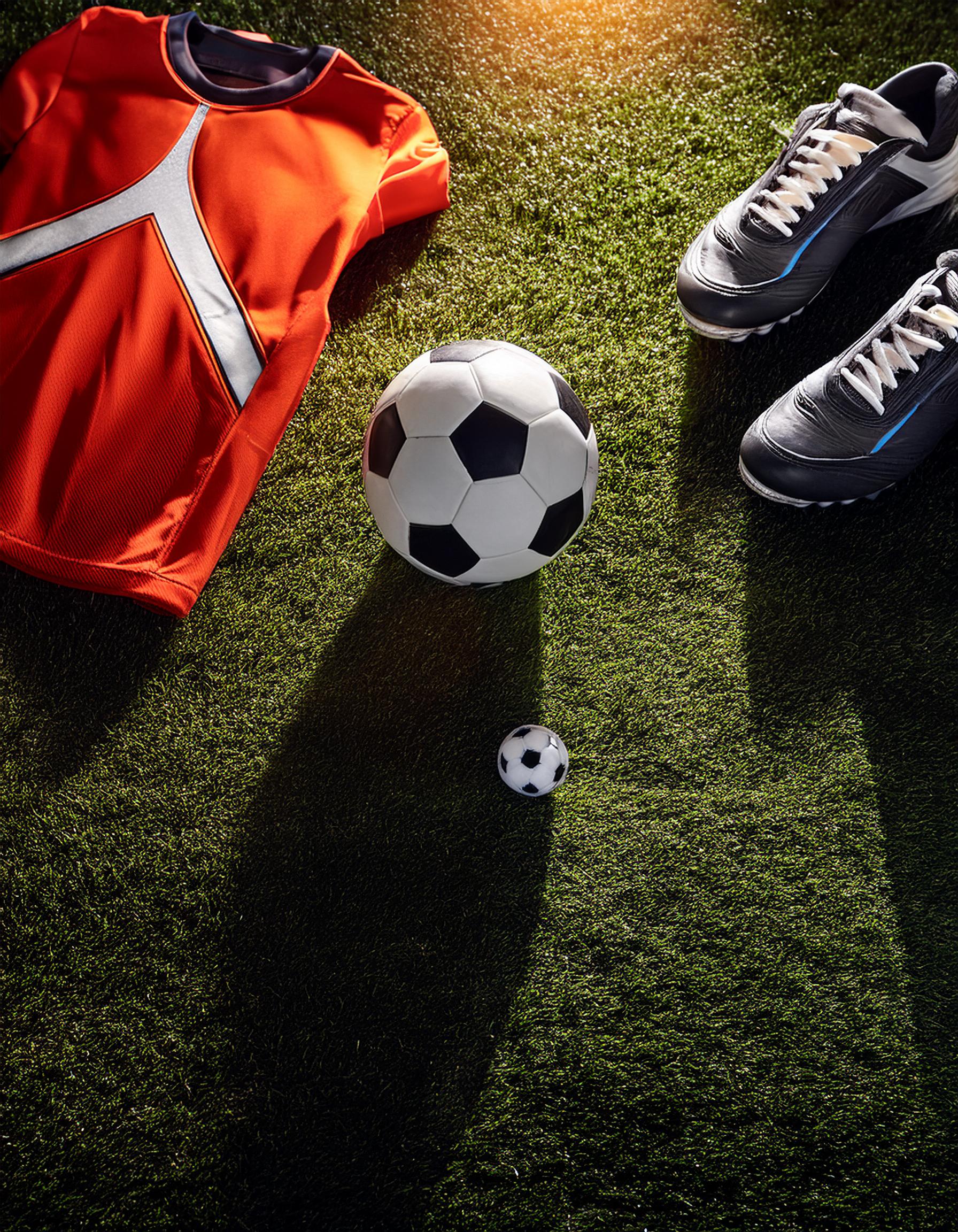 Fußballmannschaft jubelt gemeinsam auf dem Spielfeld